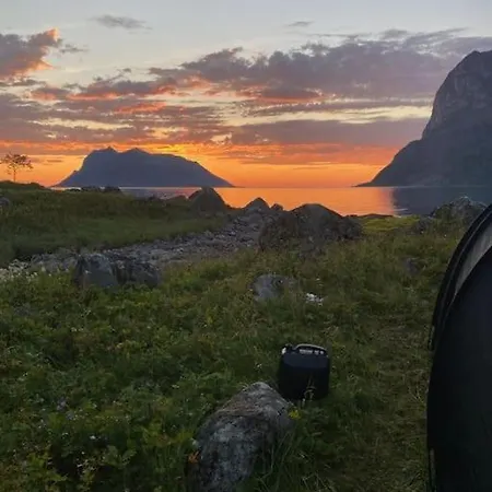 Frozen Arctic Waterfall * 特罗姆瑟
